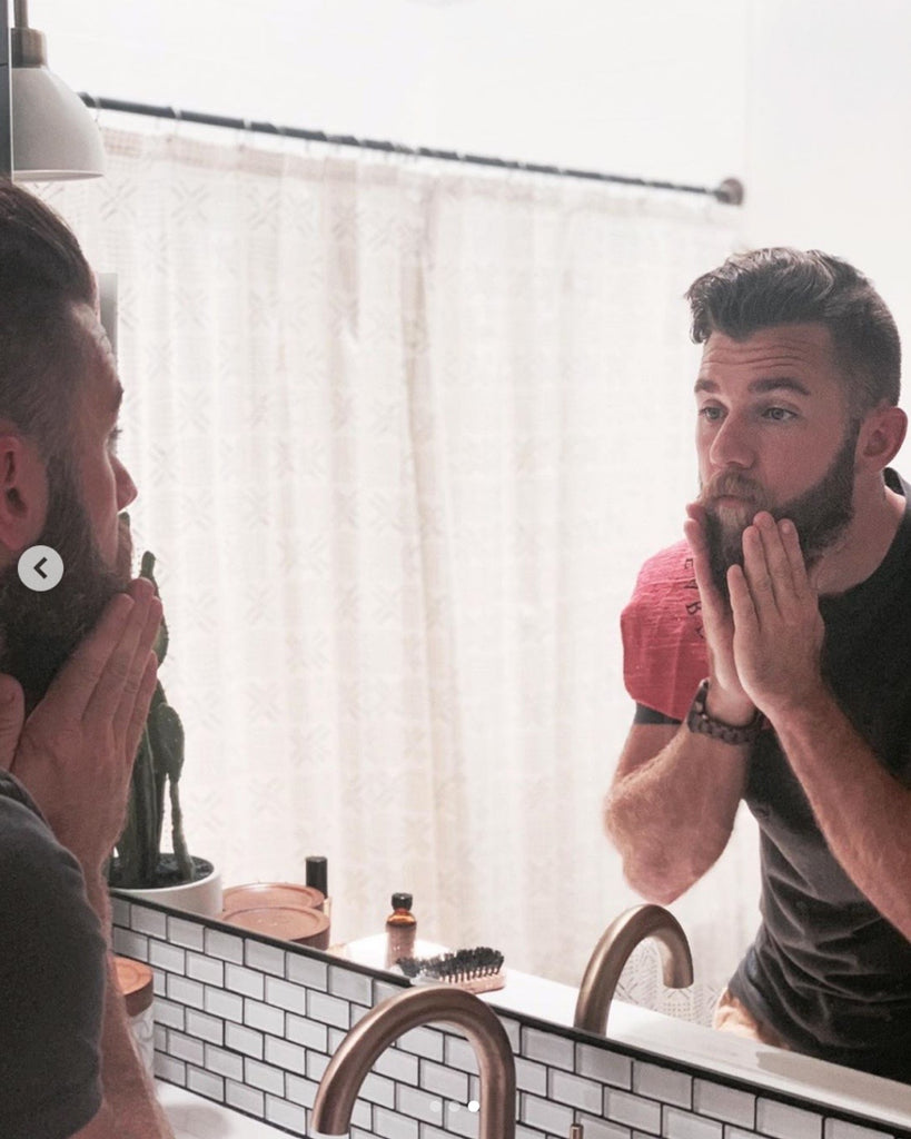 How to Avoid Facial Acne When Growing a Beard