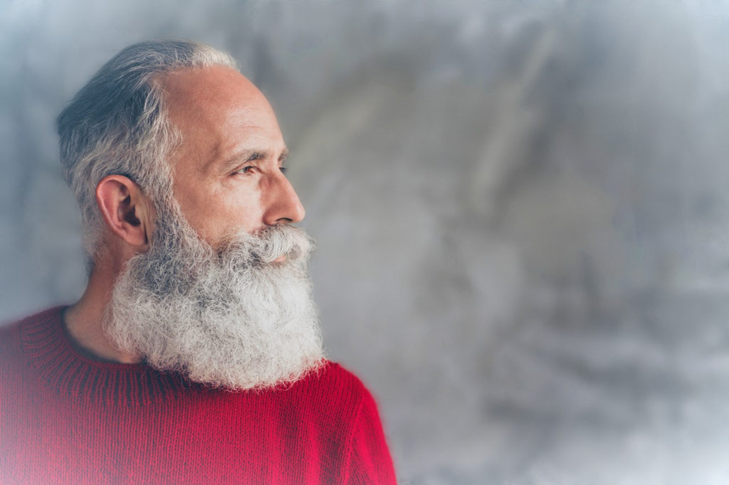 How To Pull Off the “Jolly Ol’ Saint Nick” Bearded Look